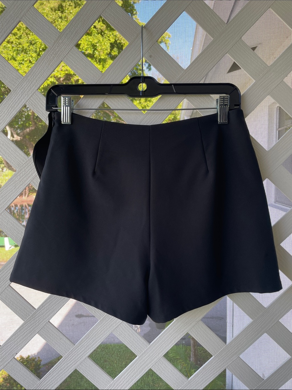 Lovers + Friends ‘Karen’ Ruffle Skort - Picture 4 of 10